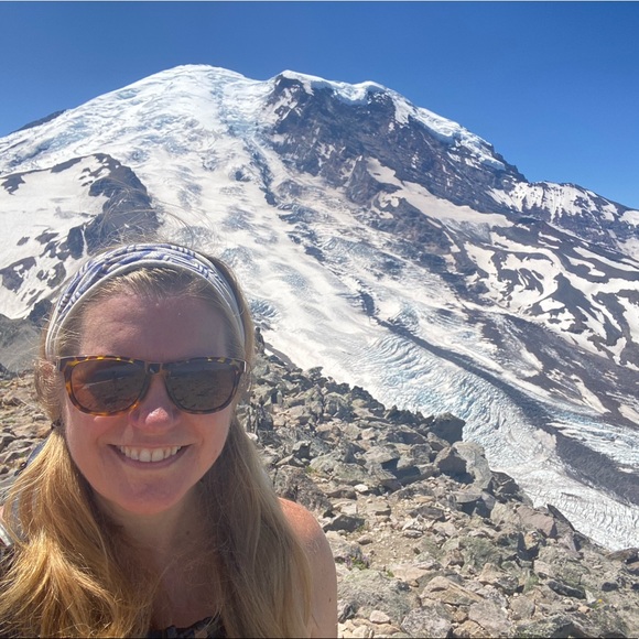 Meet your Posher, Lori - Picture 11 of 12